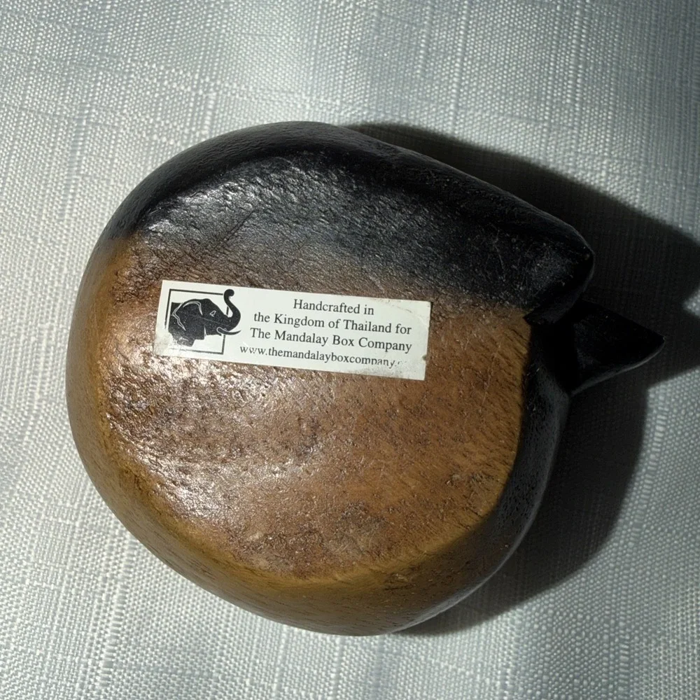 Mandalay Box Co Sleeping Siamese Cat Hand Carved Wood Paperweight Curled Up
